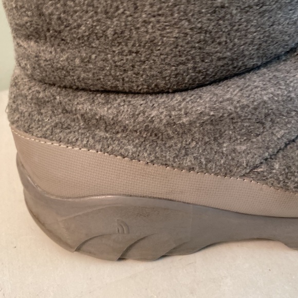 The North Face Heat Seeker grey boots - Picture 3 of 16